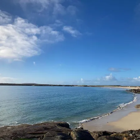 Retreats Harbour Lights * Roundstone