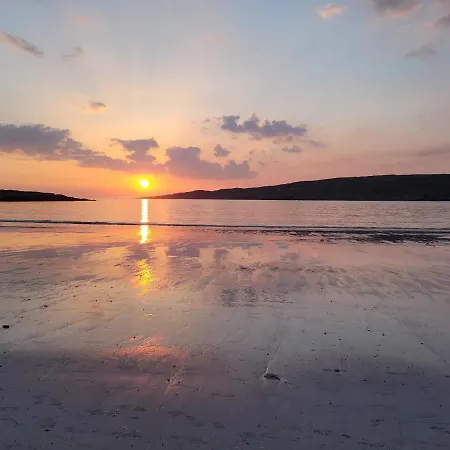 Retreats Harbour Lights *